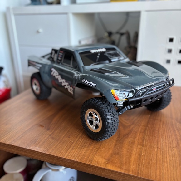 Traxxas slash 2wd bl-2s - Picture 4 of 7